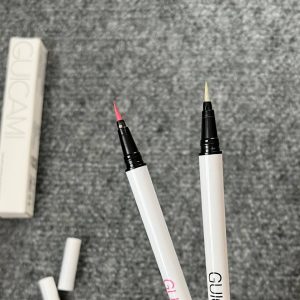 خط چشم هایلایتری