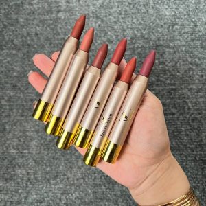 رژلب مات نود ورسای