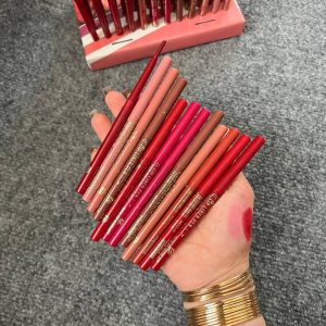 مداد لب پیچی